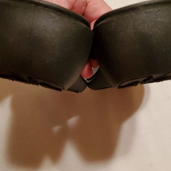 OKABASHI 2" heel flip flops size M/L. NWOB - Picture 7 of 8